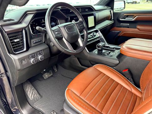 Used 2023 GMC Sierra 1500 Denali Ultimate image 11