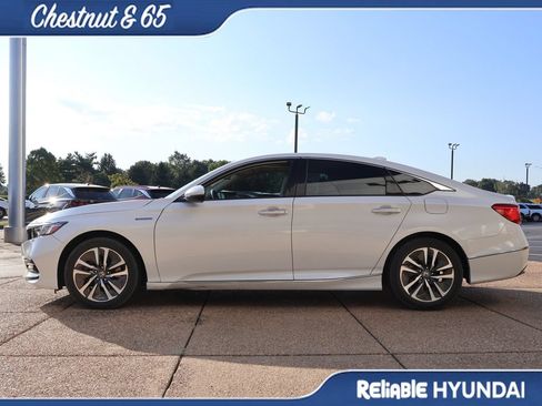 Used 2019 Honda Accord Touring image 3