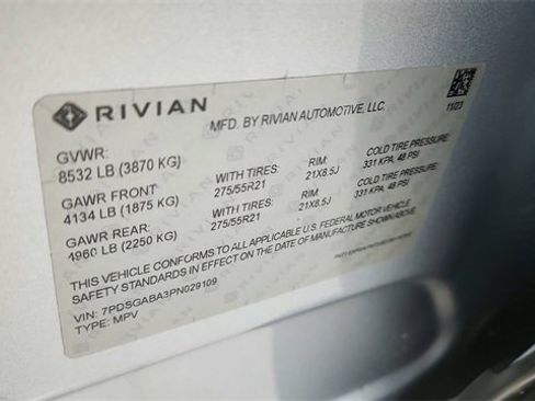 Used 2023 Rivian R1S Adventure image 64