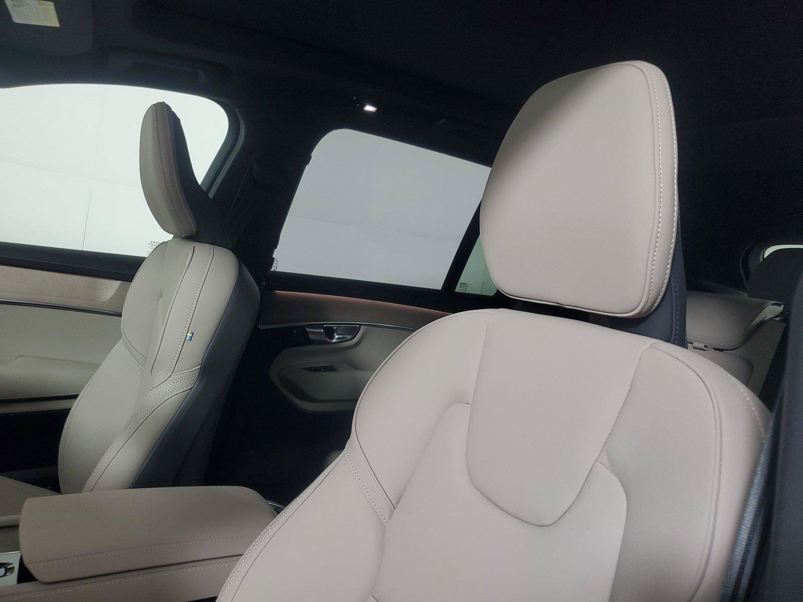 Certified 2026 Volvo XC90 B6 Plus w/ Protection Package Premier AWD/4WD image 25