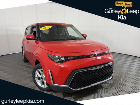 Certified 2023 Kia Soul LX w/ Option Group 015 FWD image 1