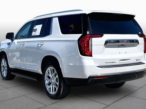 Used 2024 GMC Yukon SLT w/ SLT Luxury Package AWD/4WD image 12
