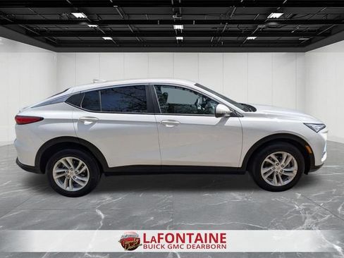 Used 2025 Buick Envista Preferred image 6