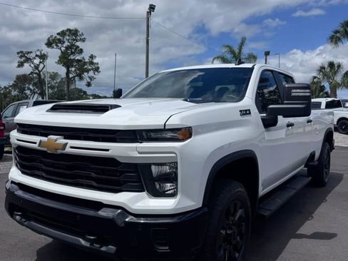 Used 2025 Chevrolet Silverado 2500 Custom w/ Custom Value Package AWD/4WD image 1