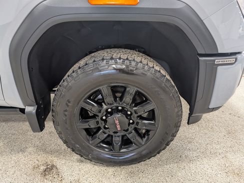 Used 2024 GMC Sierra 2500 AT4 w/ AT4 Premium Plus Package AWD/4WD image 15