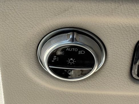 Used 2023 Mercedes-Benz EQS 450+ SUV image 29