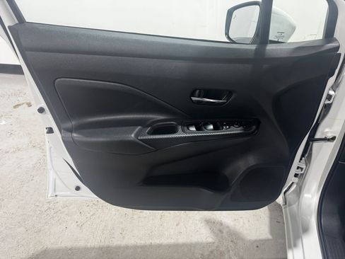 Used 2025 Nissan Versa SV w/ Trunk Package image 17