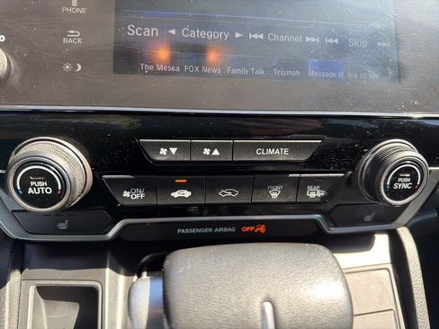 Used 2017 Honda CR-V Touring image 18