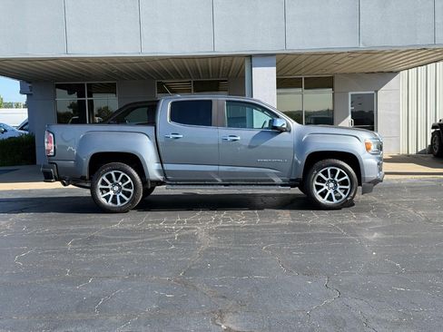 Used 2022 GMC Canyon Denali AWD/4WD image 2