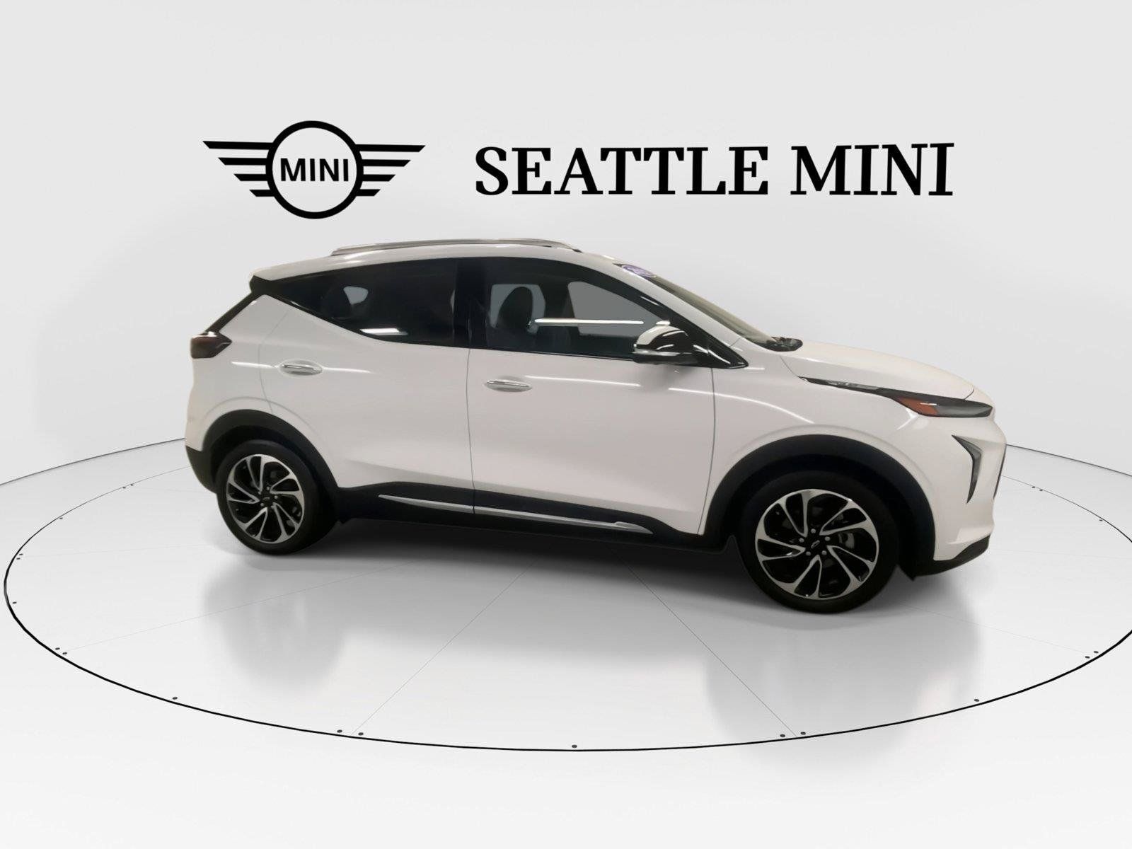 Used 2022 Chevrolet Bolt EUV Premier FWD image 13
