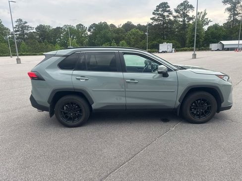 Used 2020 Toyota RAV4 XLE w/ Convenience Package AWD/4WD image 11
