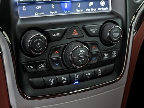 Used 2018 Jeep Grand Cherokee Trackhawk AWD/4WD image 33