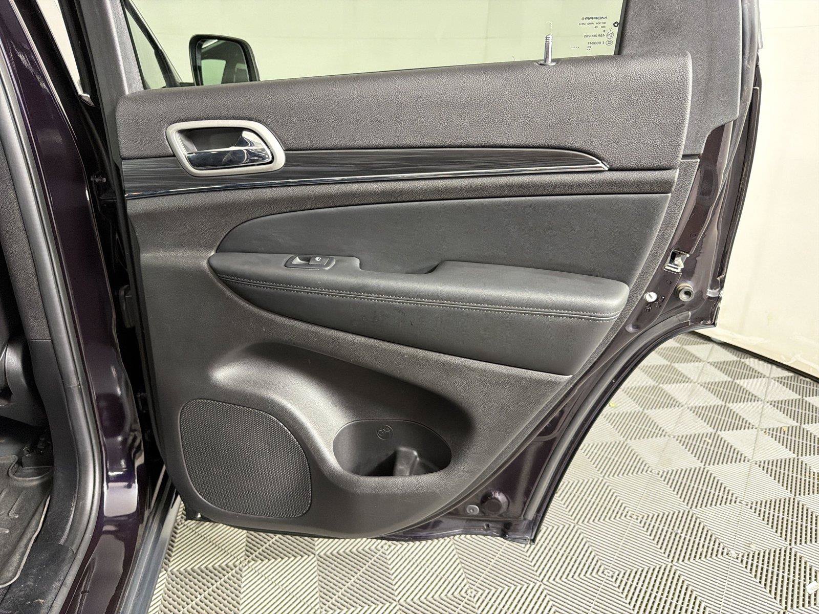 Used 2021 Jeep Grand Cherokee Limited RWD image 14
