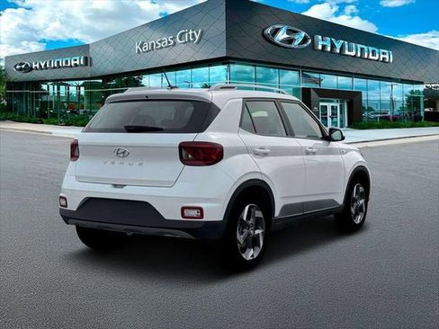 New 2026 Hyundai Venue SEL image 7