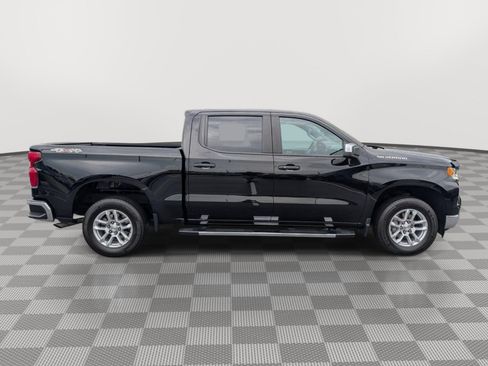 Used 2023 Chevrolet Silverado 1500 LT AWD/4WD image 6