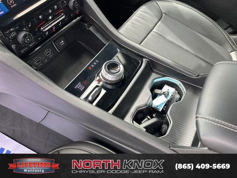 Used 2024 Jeep Grand Cherokee Limited w/ Luxury Tech Group II AWD/4WD image 11