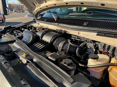 Used 2011 Ford E-350 and Econoline 350 Extended Super Duty w/ PWR Group image 32