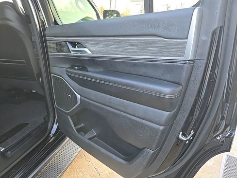Used 2024 Jeep Wagoneer Series II AWD/4WD image 81