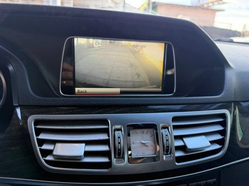 Used 2015 Mercedes-Benz E 400 4MATIC Sedan image 28
