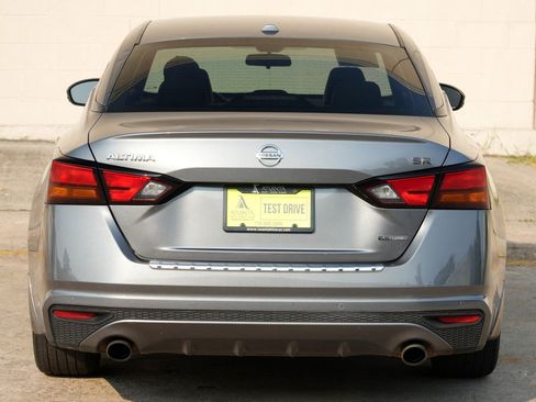 Used 2022 Nissan Altima 2.0 SR FWD image 44