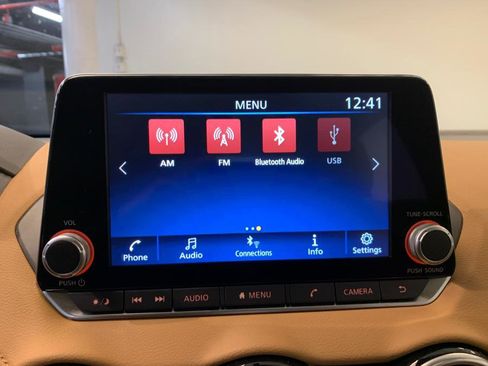 Used 2024 Nissan Sentra SV w/ SV Premium Package image 28