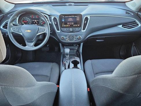 Used 2024 Chevrolet Malibu LT image 17