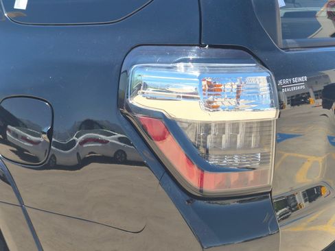 Used 2019 Toyota 4Runner TRD Pro AWD/4WD image 13