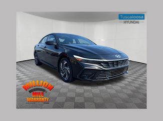Used 2025 Hyundai Elantra Sport FWD video 1