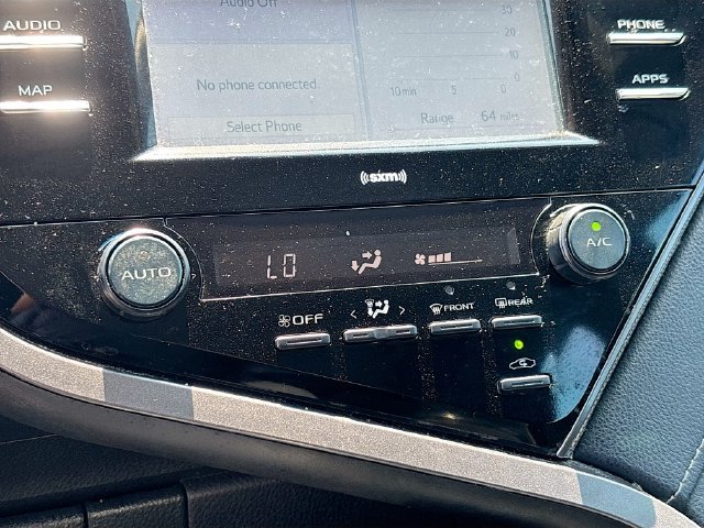 Used 2020 Toyota Camry SE FWD image 18