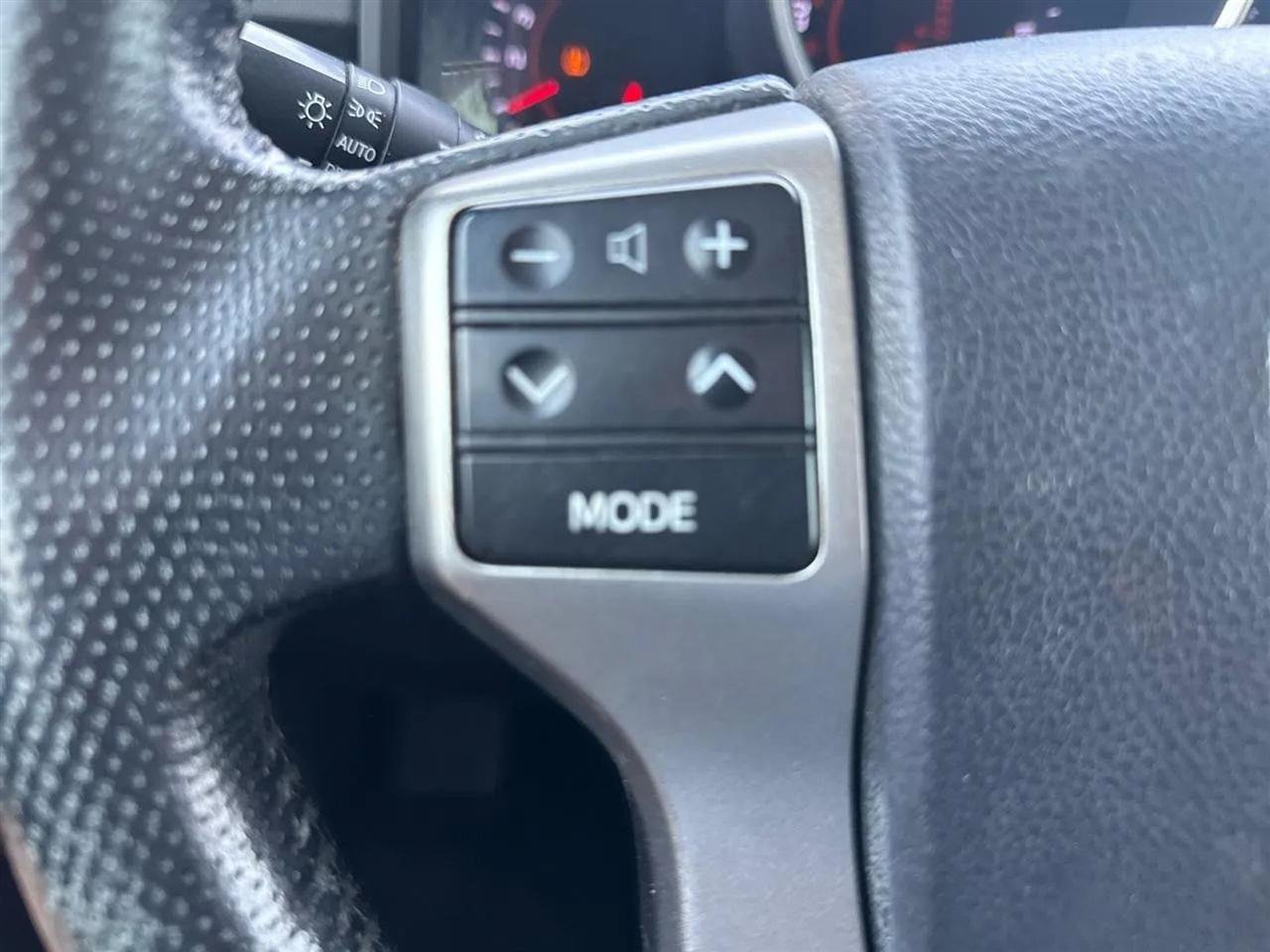 Used 2011 Toyota 4Runner Limited w/ Convenience Pkg AWD/4WD image 29
