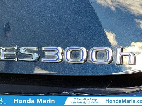 Used 2021 Lexus ES 300h w/ Premium Package image 35