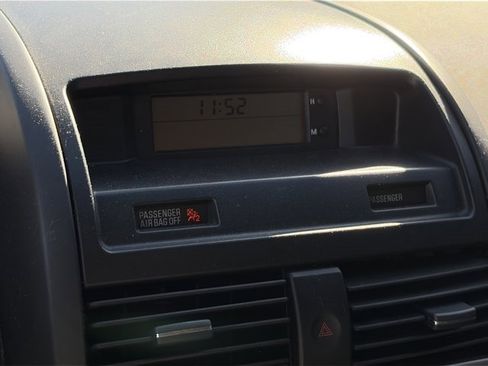 Used 2011 Mitsubishi Galant ES image 17