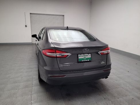 Used 2019 Ford Fusion SE FWD image 6