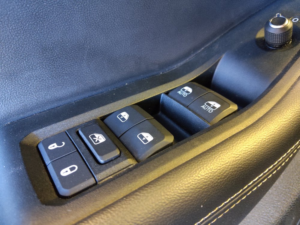 Used 2024 Jeep Grand Cherokee Laredo RWD image 27