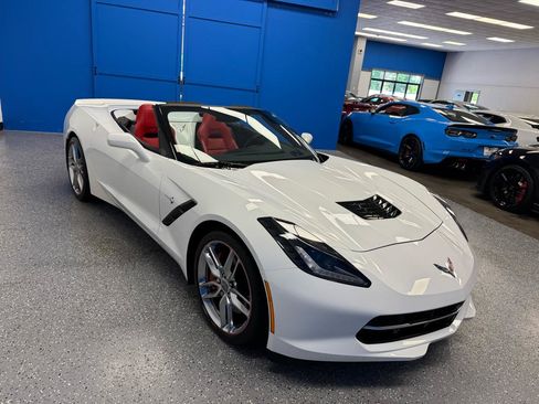Used 2014 Chevrolet Corvette Stingray Convertible w/ 2LT Preferred Equipment Group RWD image 3