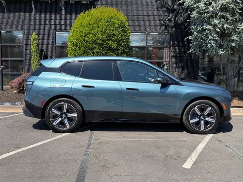 Used 2023 BMW iX xDrive50 w/ Sport Package AWD/4WD image 20