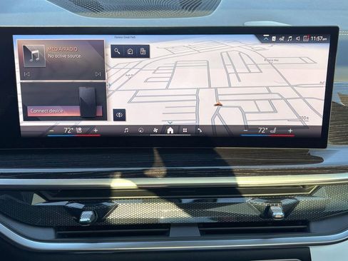 New 2026 BMW X6 xDrive40i w/ Climate Comfort Package image 17