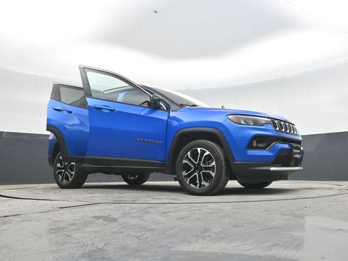 Used 2023 Jeep Compass Limited AWD/4WD image 59