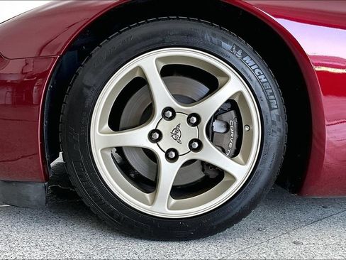 Used 2003 Chevrolet Corvette Convertible w/ Preferred Equipment Group1 RWD image 11