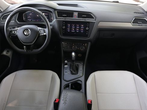Used 2021 Volkswagen Tiguan SEL FWD image 7