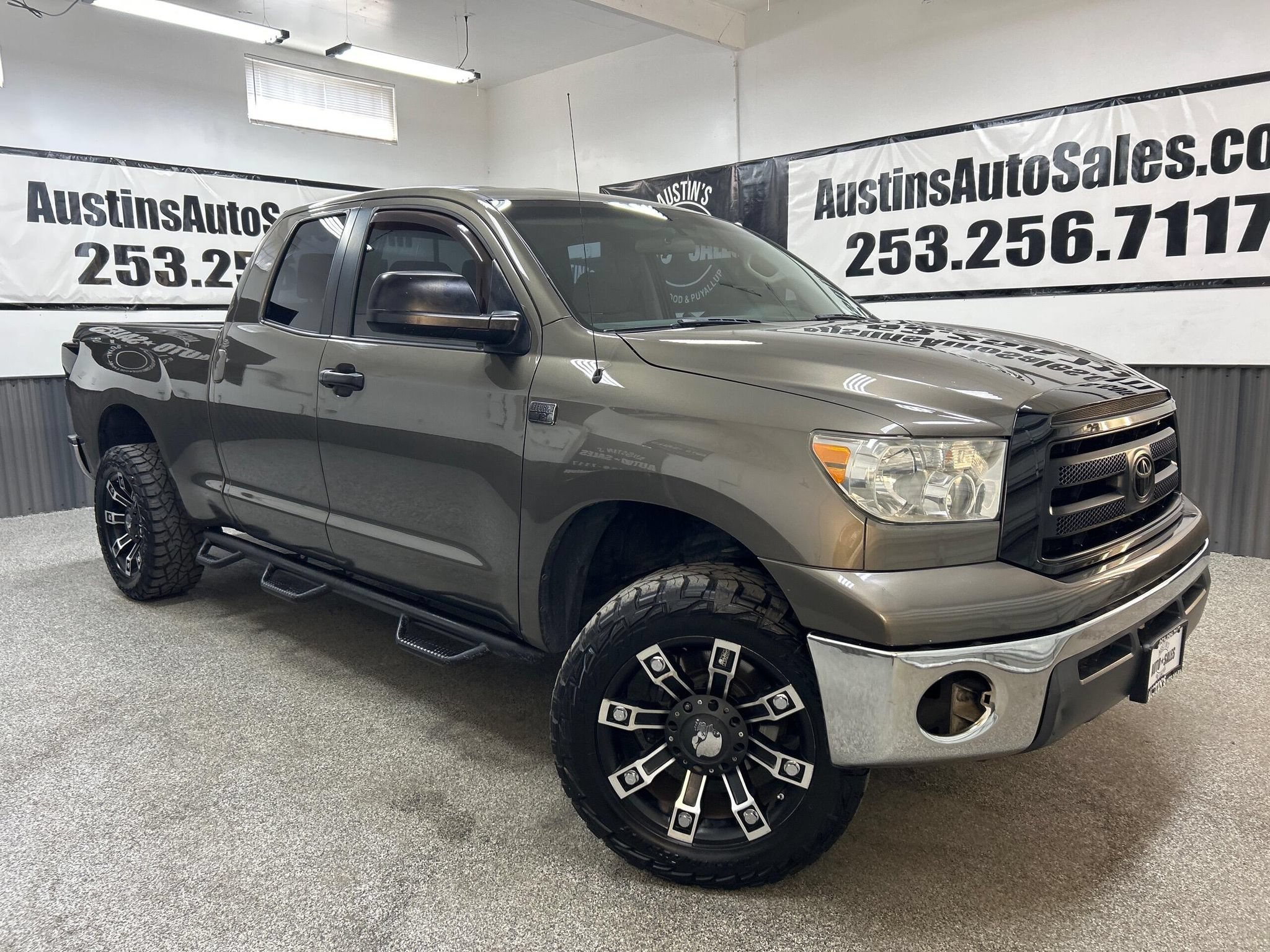 Used 2007 Toyota Tundra SR5 w/ Preferred Accessory Pkg AWD/4WD image 3