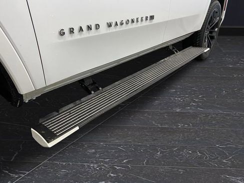 Used 2022 Jeep Grand Wagoneer Series II image 43