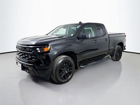 Used 2025 Chevrolet Silverado 1500 Custom w/ Rally Edition AWD/4WD image 5