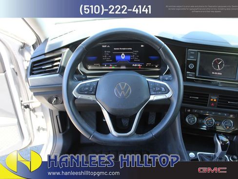 Used 2023 Volkswagen Jetta SE FWD image 16