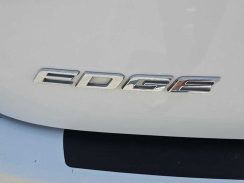 Used 2015 Ford Edge SEL FWD image 6