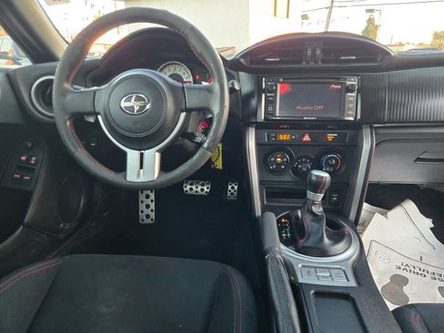 Used 2014 Scion FR-S image 16