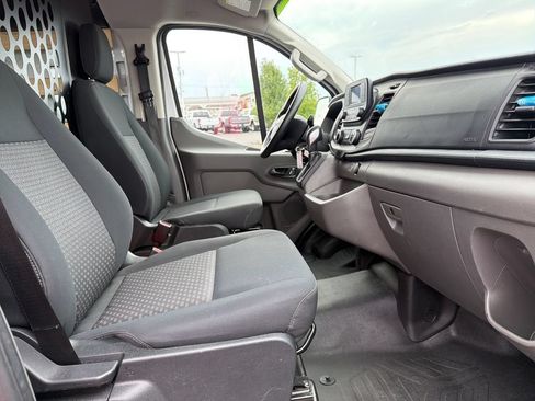 Used 2025 Ford Transit 250 Low Roof w/ Exterior Upgrade Package RWD image 18