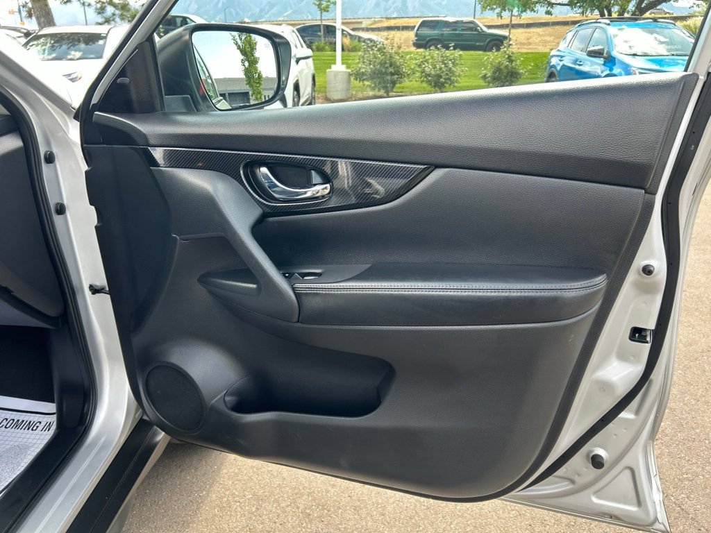 Used 2018 Nissan Rogue SL AWD/4WD image 10