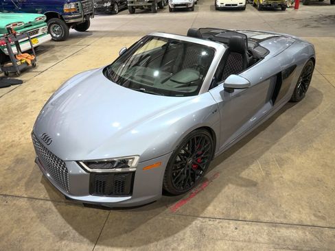 Used 2018 Audi R8 V10 w/ Carbon Exterior Package AWD/4WD image 15
