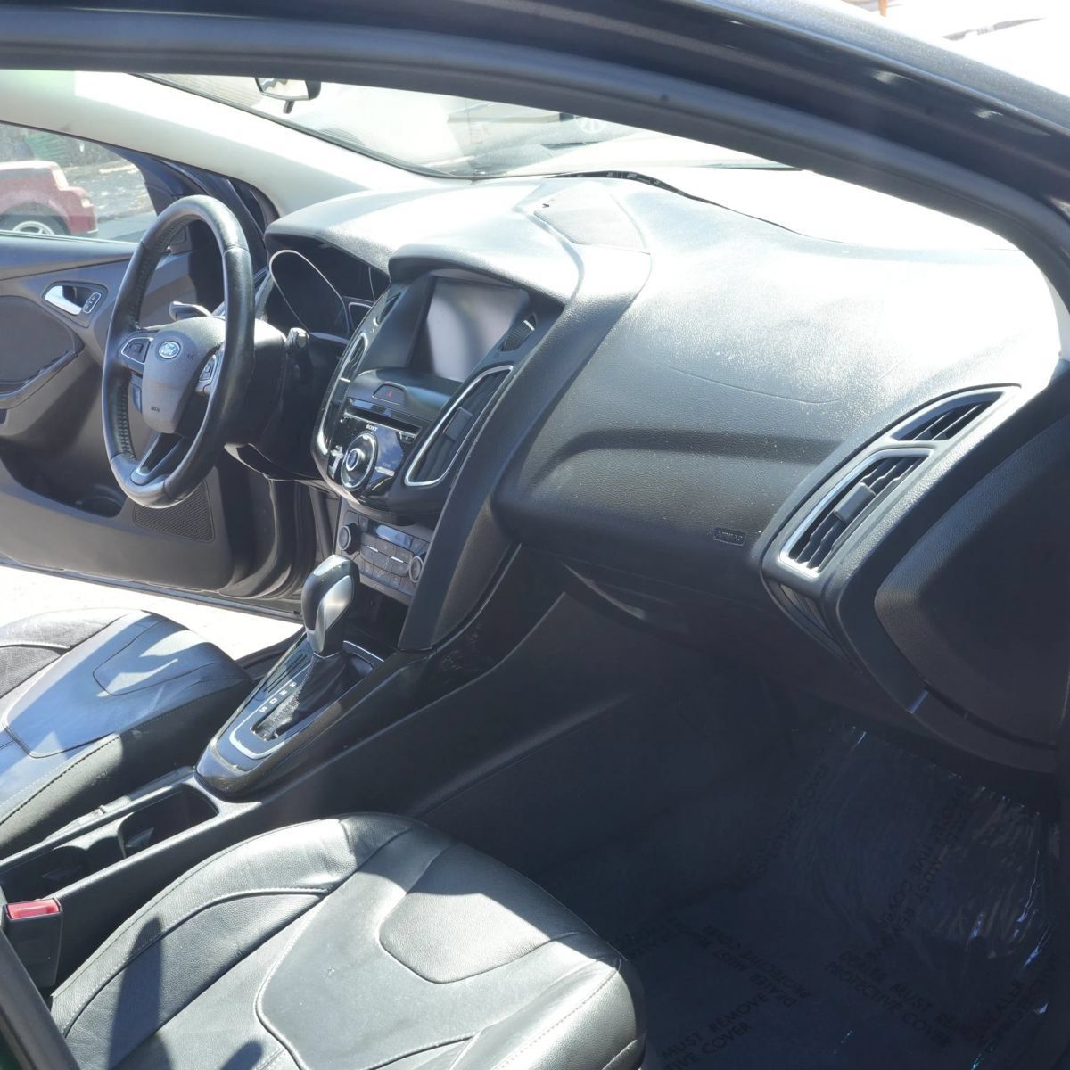 Used 2015 Ford Focus Titanium FWD image 15